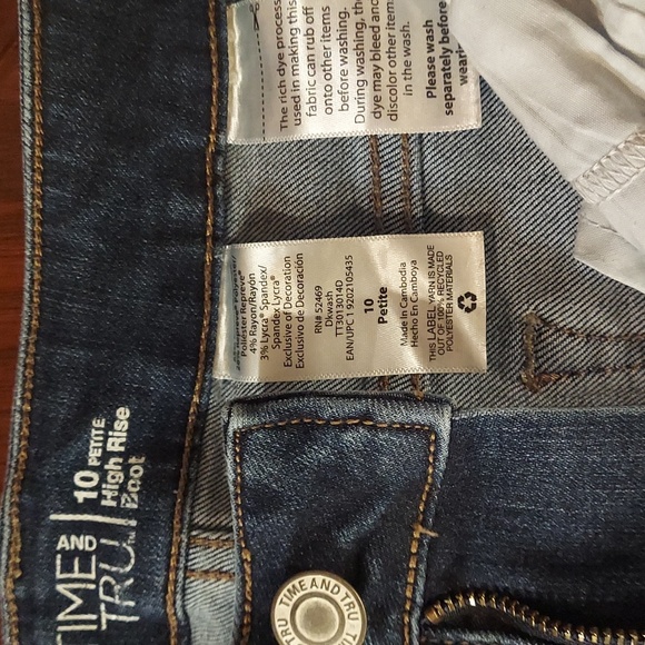 Time and Tru high rise bootcut jeans size 10 petite - Picture 3 of 3